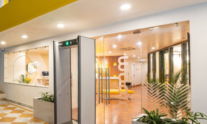 Sector 62 Hotel | Bloom Hotel - Sector 19: Family-Friendly Stay with Dining