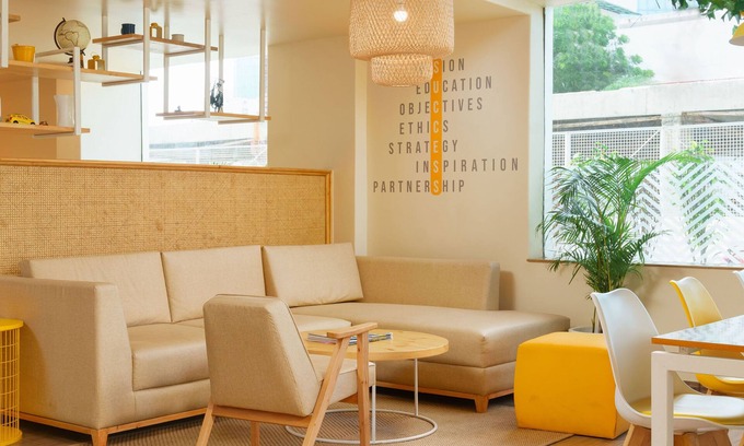 Sector 62 Hotel | Eco-Friendly Retreat at Bloom Hotel - Sector 62