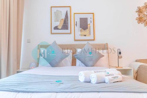 Al Raha Beach Apartment | Trendy Studio Retreat in Thalassa with Pool Access