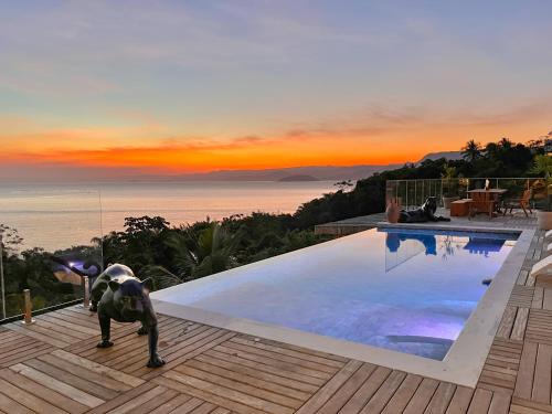 Praia de Itapecerica House | Seaside Comfort at BlowShow Casa III Guest House