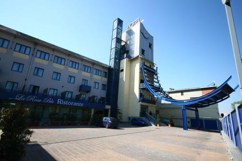 Collegno Hotel | Comfortable Stay at Blu Hotel - Sure Collection by Best Western
