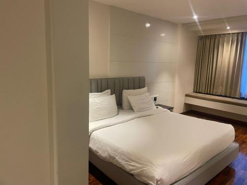 Varanasi Bed & Breakfast | Blu O Shiv Ganga River View