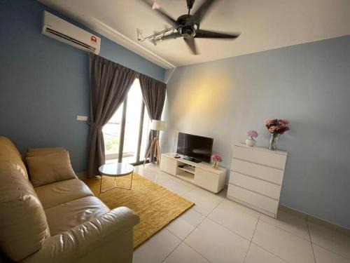 Nyiur Apartment | Relaxing Seaview Retreat with Pool, Near Sunway Attractions