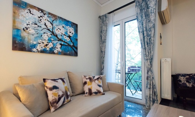 Nea Smirni Apartment | Discover Blue Ark Athens: Rated 10/10 with Family Amenities