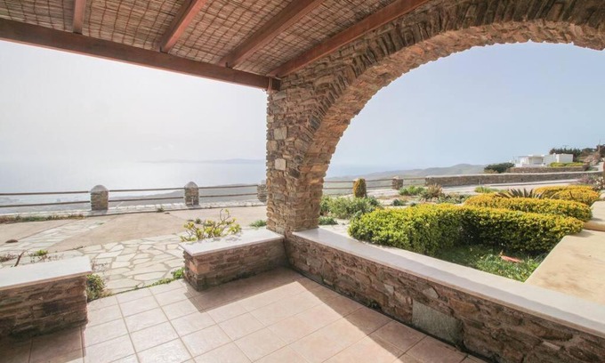 Arnados Villa | Elegant Blue Balcony SkyView - 3BR Home in Tinos, Arnados