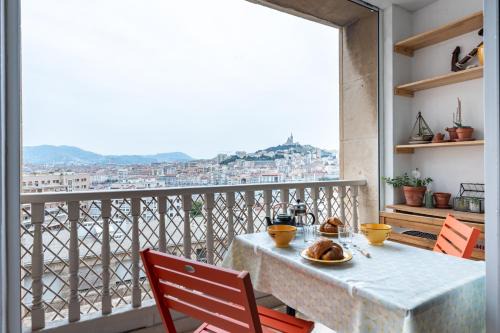 Hotel-de-Ville Apartment | Relax at BLUE BAY with Spectacular Vieux Port Views