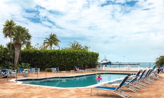 Truman Annex Condo | Relax at Blue Bayou: Prime Key West Spot with Pool Access
