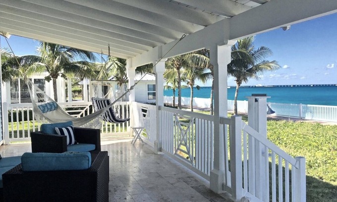 Alice Town House | Beachfront Bliss: Blue Beach Front Home at Resort World