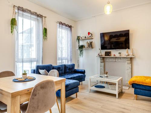 Torquay City Centre House | Family-Friendly Stays at Blue Belgrave Hotel Awaits You