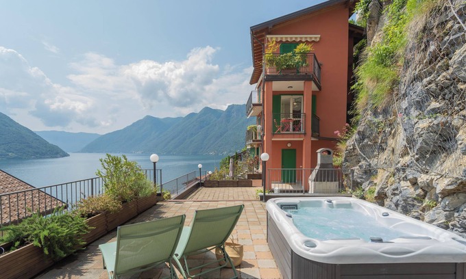 Colonno Apartment | Relaxing Retreat at Blue Bliss Apartment with Spa & Hot Tub