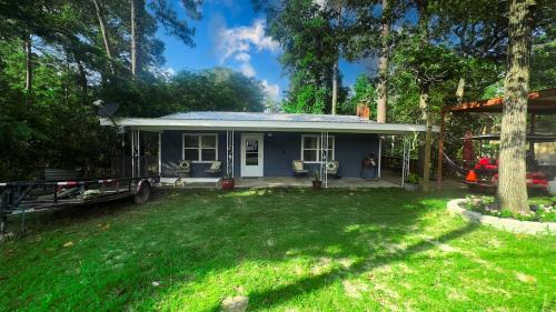 Hillister House | Blue Casita