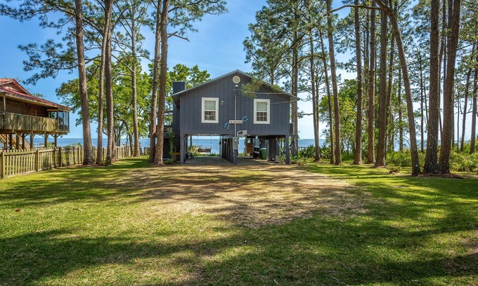 Carrabelle House | Discover Blue Crab Shack: Pet-Friendly Getaway with Pool!