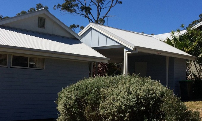 Scotts Head House | Serene Blue Days by the Sea with Ocean Views & Breakfast