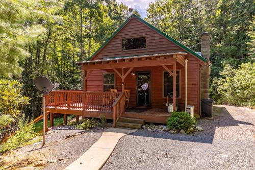 Lenoir House | Family-Friendly Blue Flower Cabin: Your Cozy Retreat Awaits