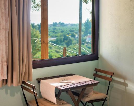 Nea Skioni Apartment | Family-Friendly Retreat at Blue Fox: Rated 9/10 by Guests