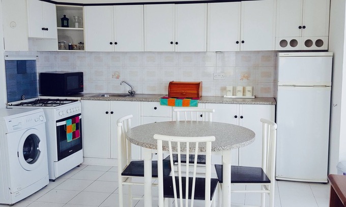 Qrendi Apartment | Cozy Blue Grotto SeaView Apartment with Pool & Kitchen