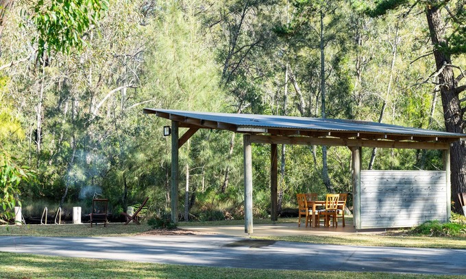 St. Georges Basin House | Relaxing Blue Gum Cottage with Pool and Lake Views