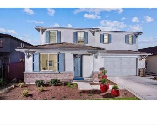 Roseville Villa | Discover Blue Heaven: Pet-Friendly 4-Star Retreat