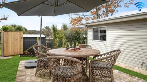 Mittagong House | Exceptional Stay at Blue Hen - Rated 9.7/10 & Family-Friendly