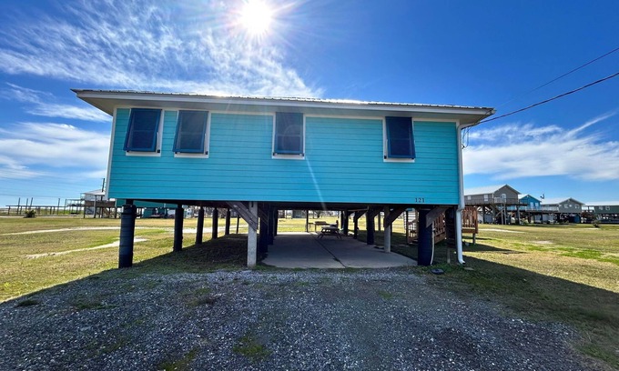 Grand Isle House | Coastal Retreat: Blue Heron with Oceanfront Pool & Views