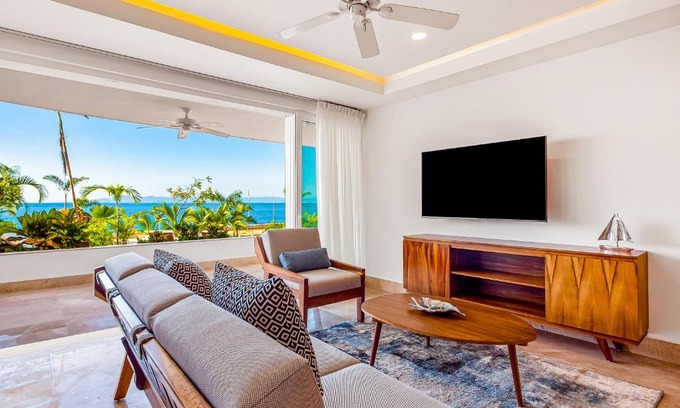 Mismaloya Apartment | Oceanfront Bliss at Blue Horizon 103 with Pool & Hot Tub