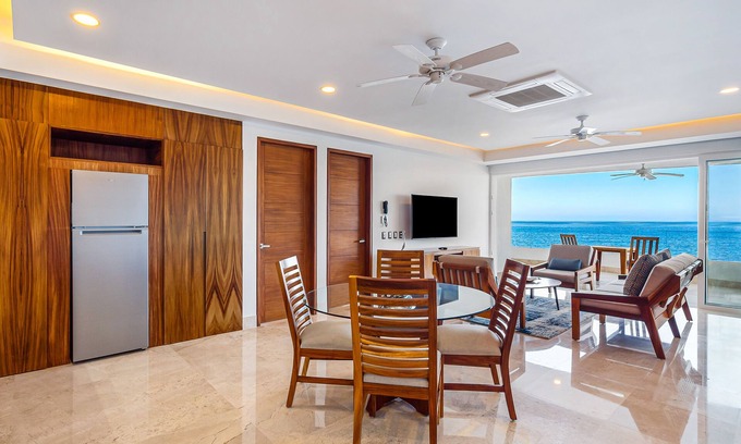 Mismaloya Condo | Oceanfront Blue Horizon 303: Guest Rated 9.4 in Puerto Vallarta