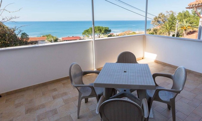 Palinuro House | Blue Horizon Deluxe: Family-Friendly Ocean View Retreat