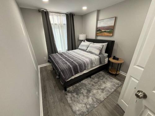 Hampden Apartment | Pet-Friendly Blue House in Hampden: Rated 9.4 by Guests
