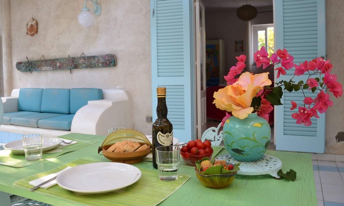 Piscita House | Guest Rated 10/10: Blue House with Oceanfront Pool