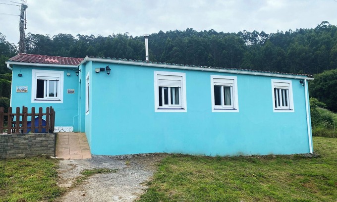 Valdovino House | Pet-Friendly Pantin Valdoviño House with Oceanfront Views