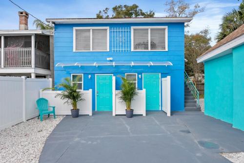 Dunedin Apartment | Blue Jay Bungalow - Cozy Oasis with Fire Pit