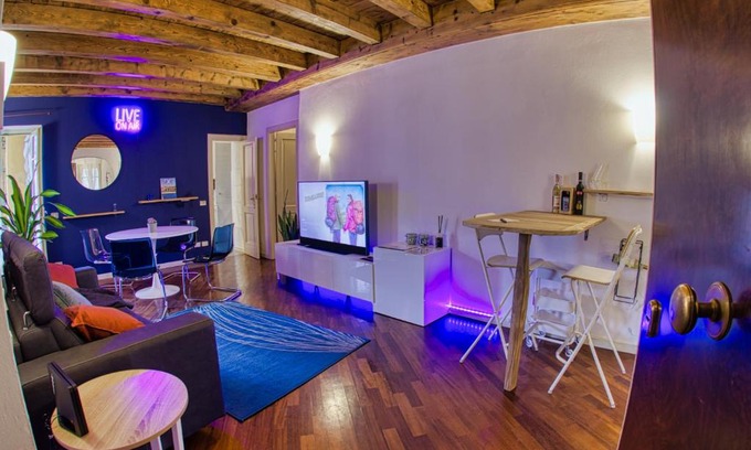 Centro Storico Nord Apartment | Pet-Friendly Blue Lodge: Guest Rated 9.2/10, Family Welcome