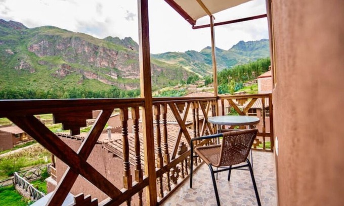Pisac Apartment | Blue Lotus Chamomile with Mountain view and Balcony