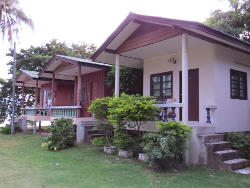 Baan Tai Resort | Blue Lotus Resort: Oceanfront Retreat with Private Beach