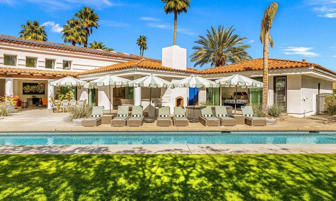 The Mesa House | Pet-Friendly Blue Lotus Villa with Private Pool & Kitchen