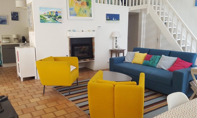 Carcans House | Tranquil Blue Medoc House Near Lake and Ocean Escapes