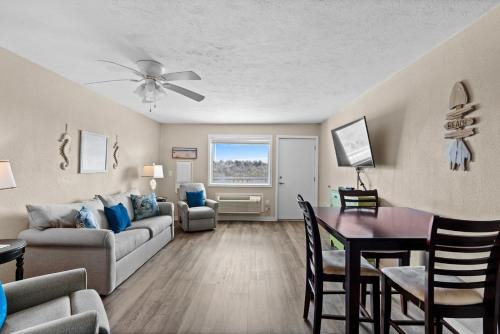 North Myrtle Beach Apartment | Oceanfront Blue Mist Villas: Ground Floor Getaway in Cherry Grove