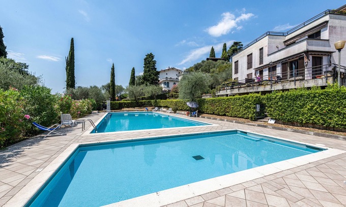 Gardone Riviera Apartment | Blue Moon duepunto0: Lake View with Pool & Spa Access