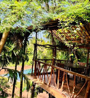 Dambulla House | Scenic Blue Mountains View with Breakfast & Family-Friendly Amenities