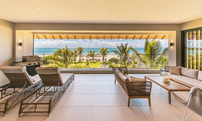 Pointe D'esny Apartment | Blue Nest - Ocean View Apartment with Breakfast Included