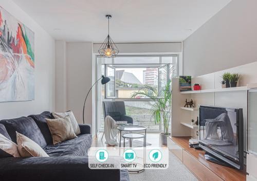 La Coruna Apartment | Oceanfront Blue Ocean Apartment with Pet-Friendly Amenities