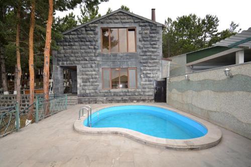 Kaputan Villa | Blue Panorama Sevan