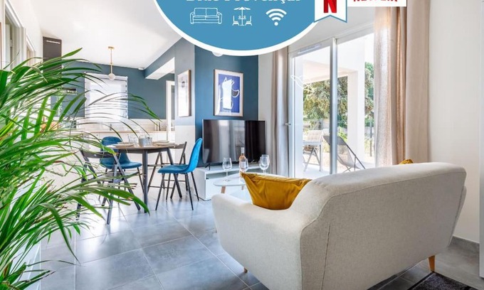 Morieres-les-Avignon Apartment | Discover Blue Provençal Appartement - Rated 9.7/10!