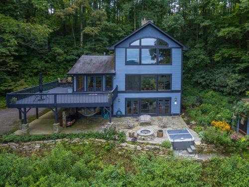 Weaverville House | Blue Ridge Bliss: Relaxing Home with Hot Tub & Scenic Views