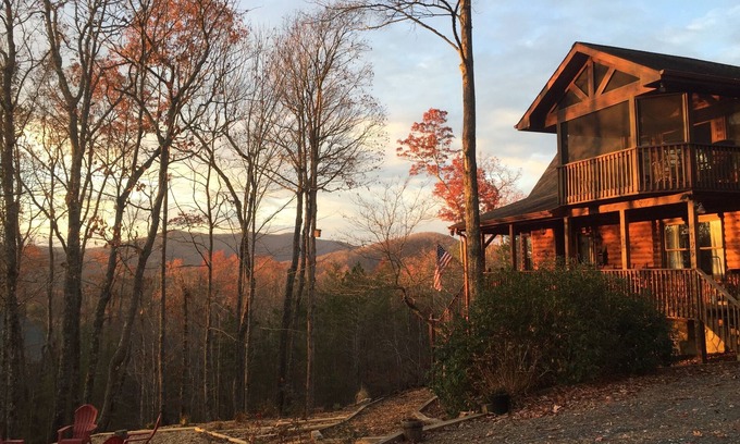 Blue Ridge Cabin | Experience Blue Ridge Views with Pet-Friendly Amenities