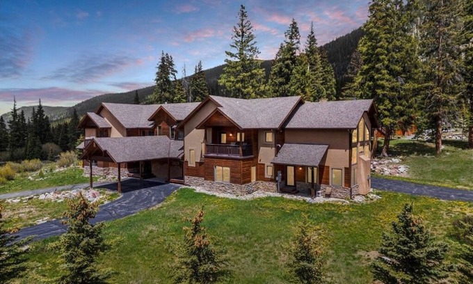 Blue River House | Blue River Escape | Hot Tub, Views & Game Room