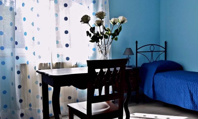 Caltanissetta Bed & Breakfast | Discover the Blue Room: Family-Friendly B & B in S. Elia
