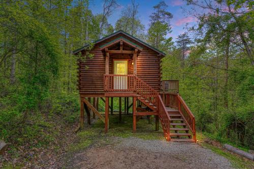 Logan House | Cozy Blue Rose Cabins with Hot Tub & Pet-Friendly Comfort