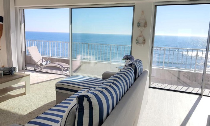 Povoa De Varzim Apartment | Oceanfront Blue Sea Apartment - Guest Rated 9.8/10