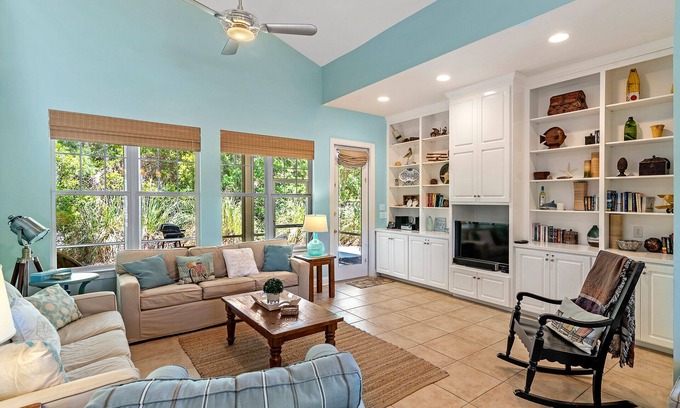 Fort Morgan Cottage | Blue Skies: Family-Friendly Oceanfront Retreat with Pool